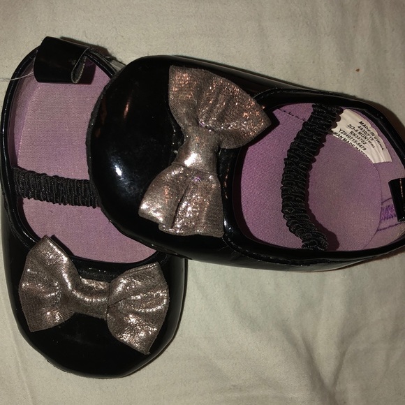 Black and Silver Bow Flats - Picture 3 of 3